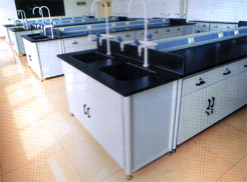 Aluminium & Wooden Lab. Bench